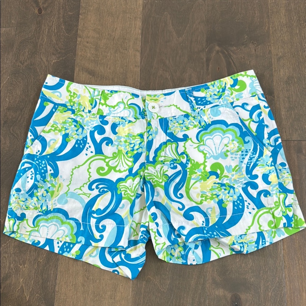 Lilly Pulitzer Crystal Coast Callahan shorts size 4
